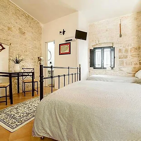 La Torre Storica Bed & Breakfast 3*