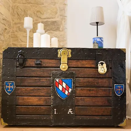 ベッド・アンド・ブレックファスト La Torre Storica 3*